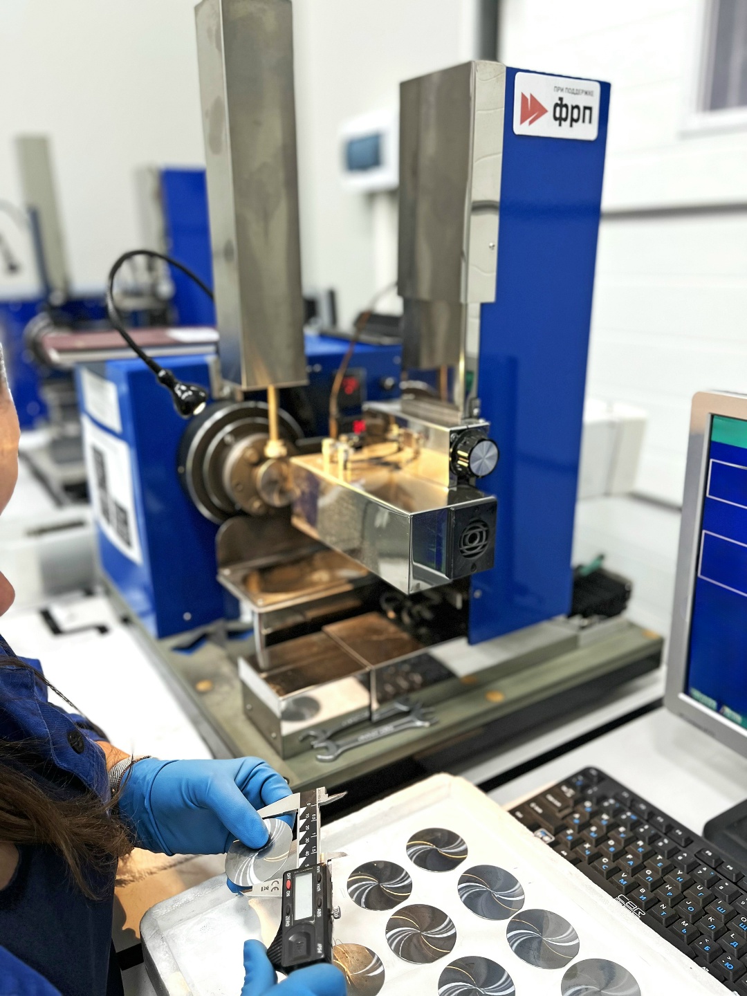 ФРП – это тоже про космос! Саратовское предприятие «Промэлектроника» запустило производство комплектующих из тугоплавкого сплава молибдена и рения по…