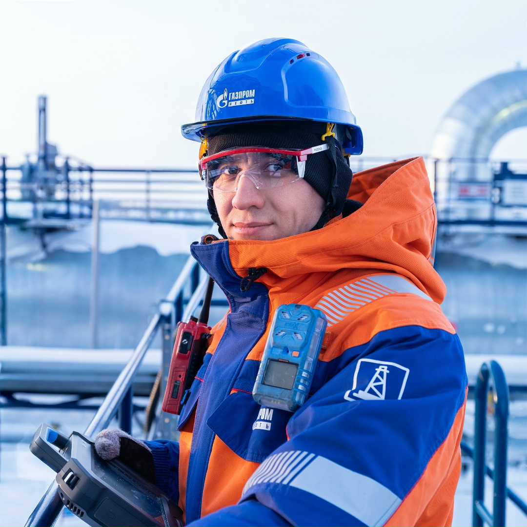 О том, как цифровые технологии помогают вахтовикам в повседневных задачах, рассказывает Альфир Даутов с Уренгойского месторождения в Арктике