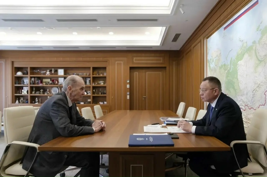 Министр строительства и ЖКХ РФ Ирек Файзуллин провел рабочую встречу с президентом НОПРИЗ Анваром Шамузафаровым