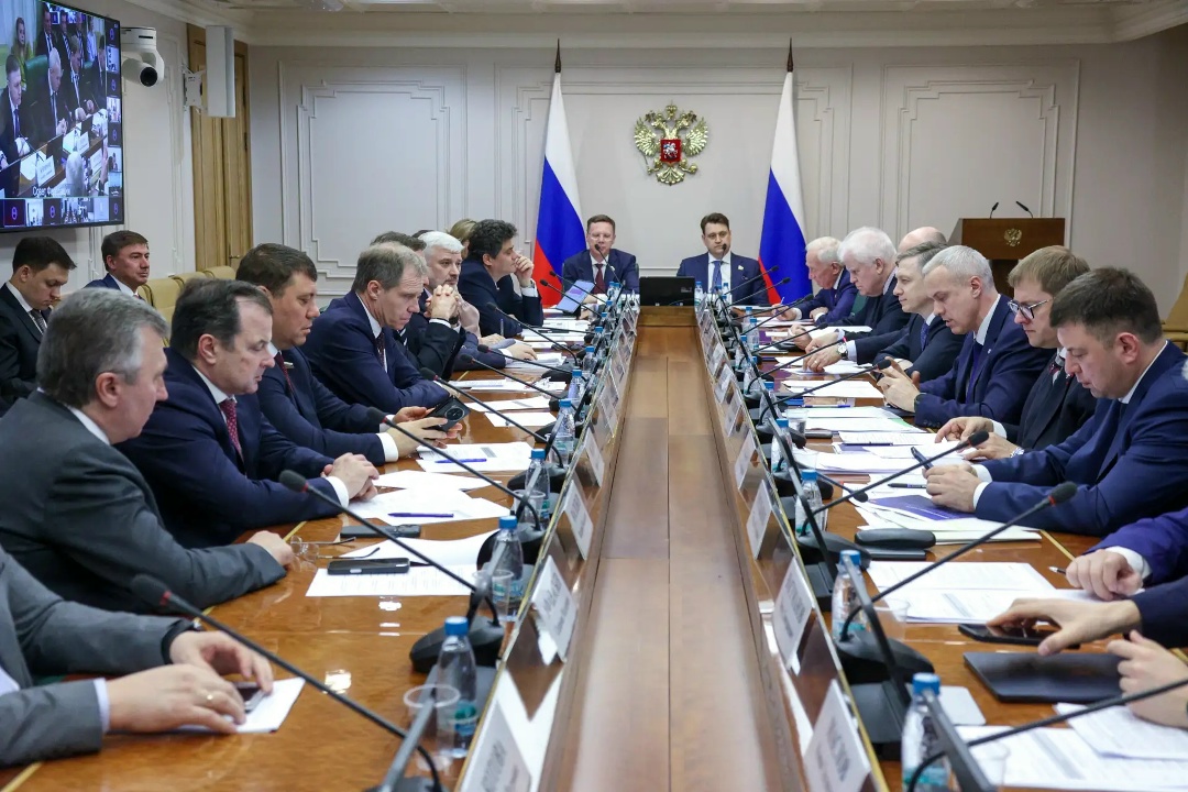 В Совете Федерации прошли парламентские слушания, посвящённые реализации программ обновления парка общественного транспорта в субъектах РФ