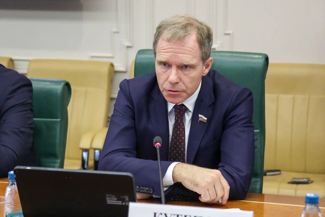 В Совете Федерации прошли парламентские слушания, посвящённые реализации программ обновления парка общественного транспорта в субъектах РФ