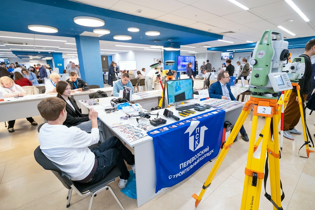 За 3 года благодаря всероссийской ярмарке трудоустройства работу нашли около 400 тыс. россиян.