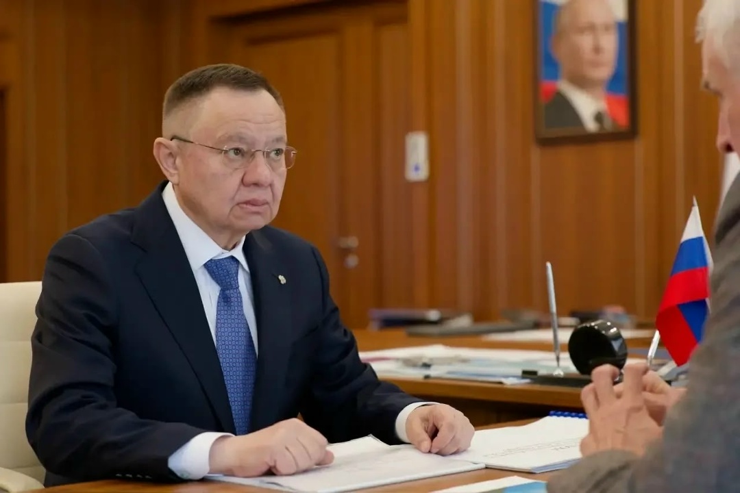 Глава Минстроя России Ирек Файзуллин провел рабочую встречу с Губернатором Магаданской области Сергеем Носовым