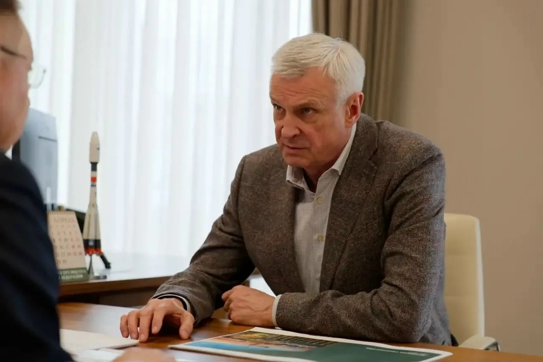 Глава Минстроя России Ирек Файзуллин провел рабочую встречу с Губернатором Магаданской области Сергеем Носовым