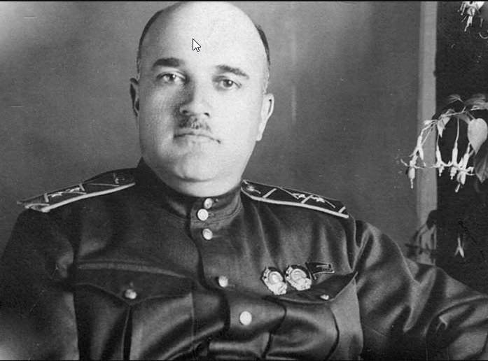 Сегодня — 125 лет со дня рождения Авраамий Завенягин — человека, который сыграл ключевую роль в становлении ММК.
Он возглавлял комбинат в 1933–1937 годах — в…