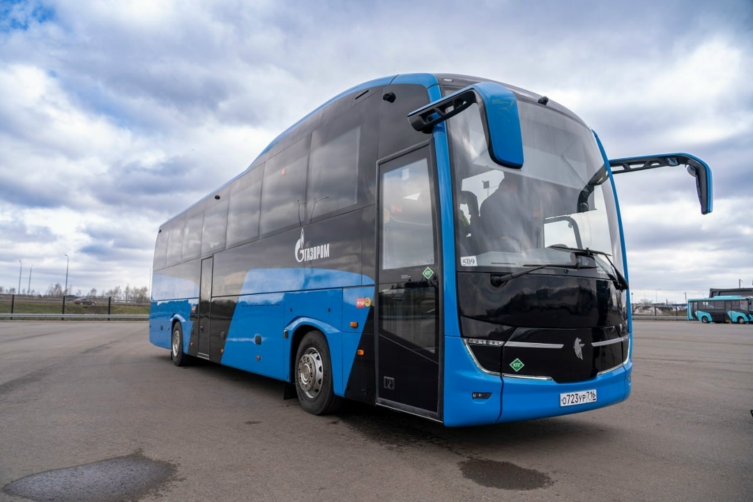 Долго ждали автобус, и вот он подъехал