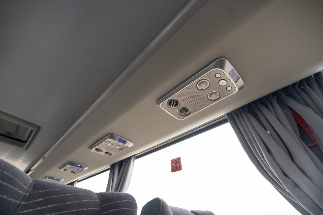 Долго ждали автобус, и вот он подъехал