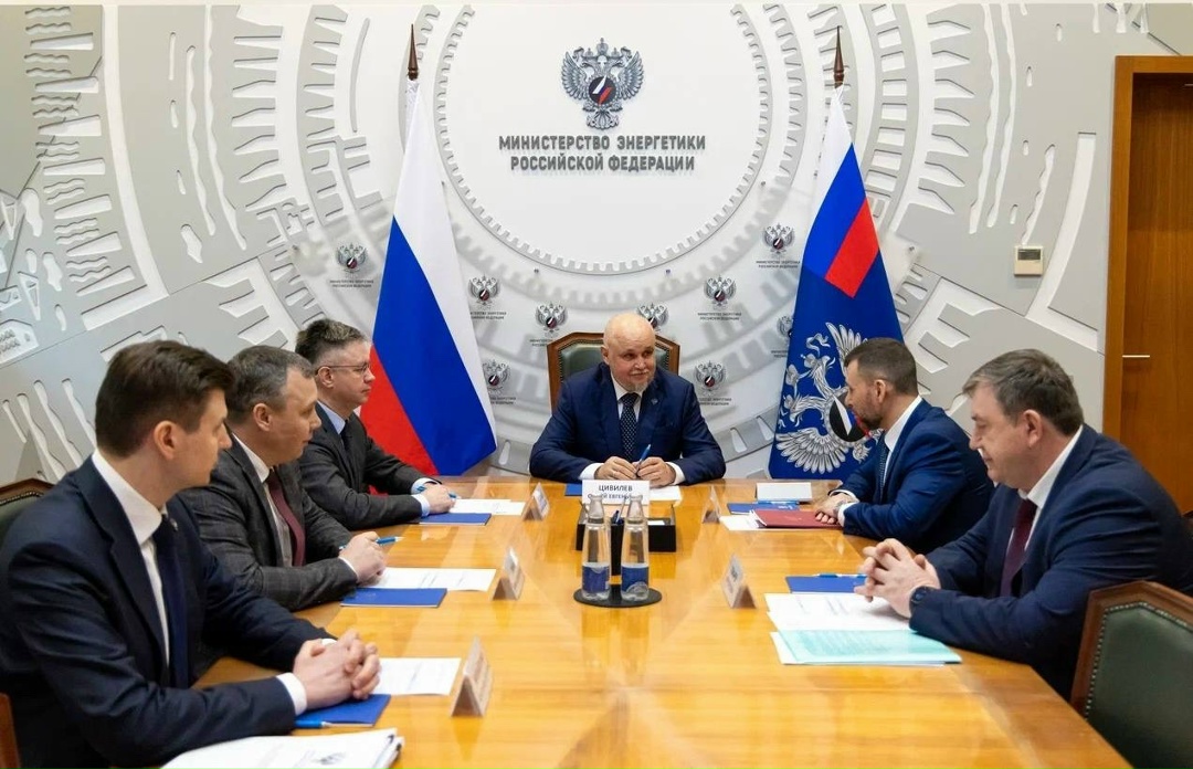 Сергей Цивилев провел рабочую встречу с Денисом Пушилиным