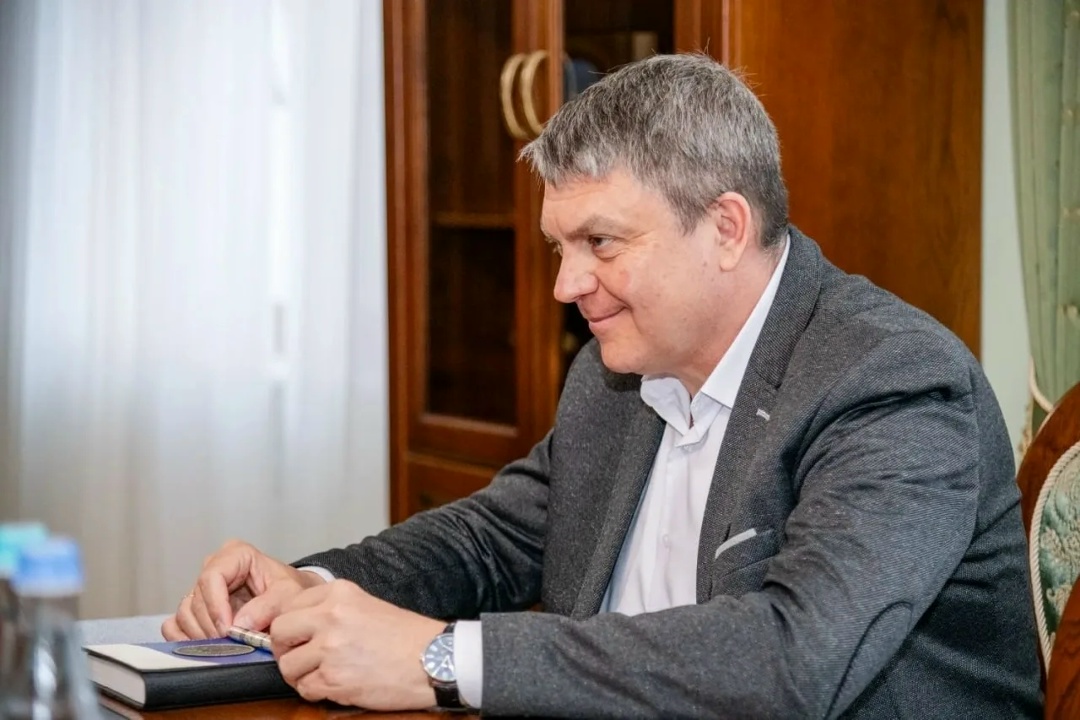 Руководитель Центрального МТУ по надзору за ЯРБ Алексей Соколов и Руководитель Луганского управления Ростехнадзора Татьяна Лисюткина провели встречу с Главой…