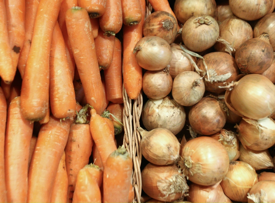 Минимальные цены на социально значимые продовольственные товары в крупных торговых сетях в марте снизились на 9,1% по сравнению с мартом 2025-го, показал…