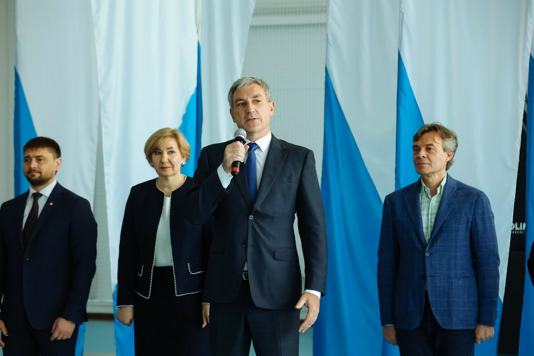 В рамках проекта «Газпром — детям» открылся физкультурно-оздоровительный комплекс в селе Екатеринославка Амурской области, сообщает Газпром