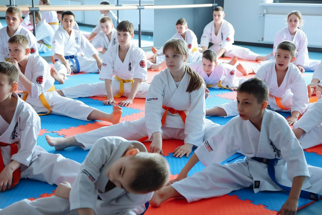 В рамках проекта «Газпром — детям» открылся физкультурно-оздоровительный комплекс в селе Екатеринославка Амурской области, сообщает Газпром