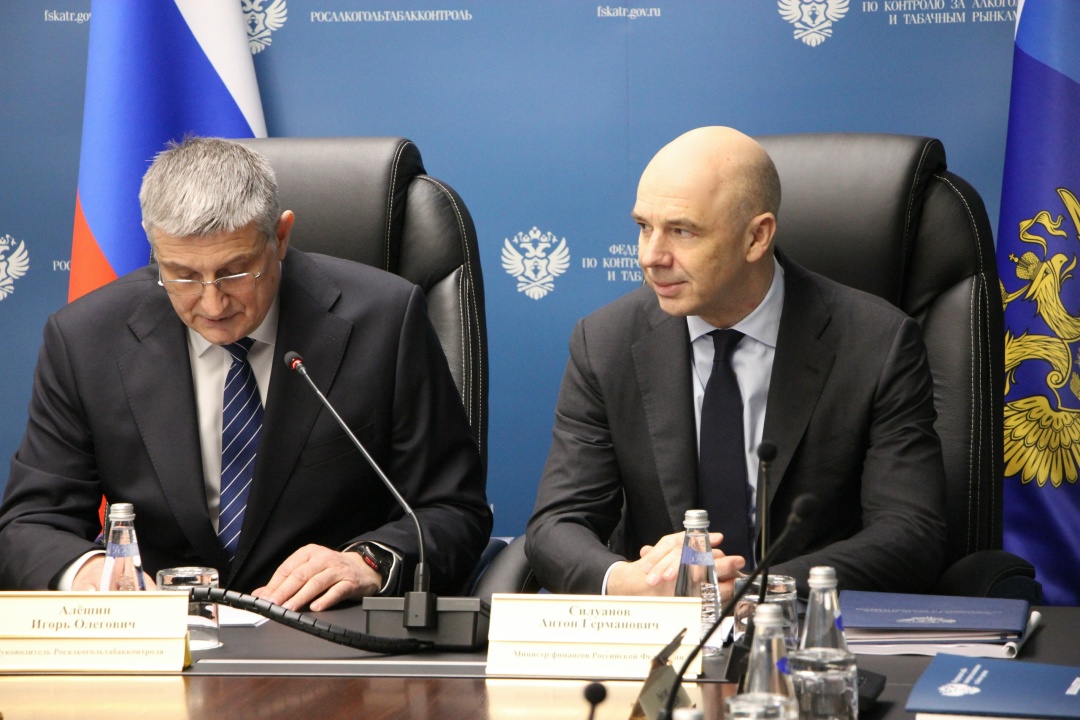 Антон Силуанов: В 2025 году Росалкогольтабакконтроль направил в бюджет 1,5 трлн рублей акцизных отчислений. Это на 12% выше, чем в предыдущем году