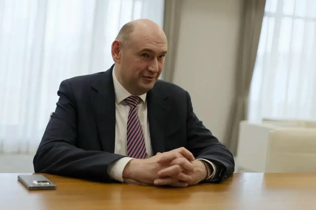 Министр строительства и ЖКХ РФ Ирек Файзуллин и Губернатор Оренбургской области Евгений Солнцев обсудили актуальные вопросы стоительства и ЖКХ Оренбуржья, а…