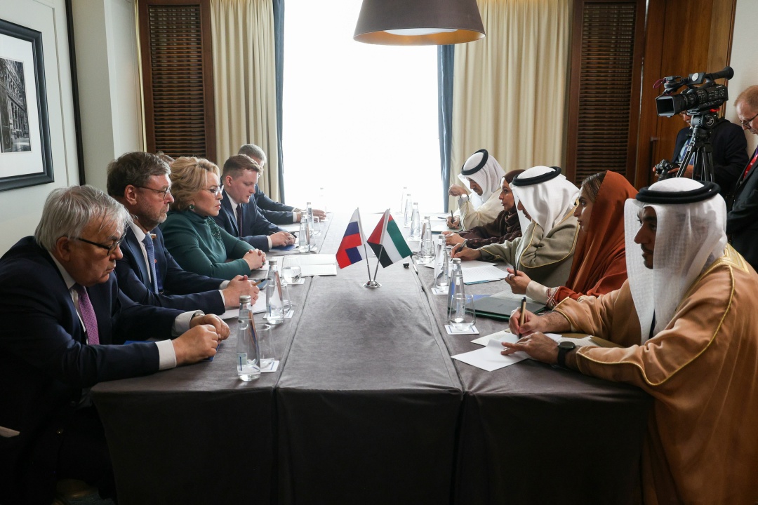 Председатель Совета Федерации Валентина Матвиенко встретилась с Председателем Федерального национального совета ОАЭ Сакром Гоббашем на полях 152-й Ассамблеи…