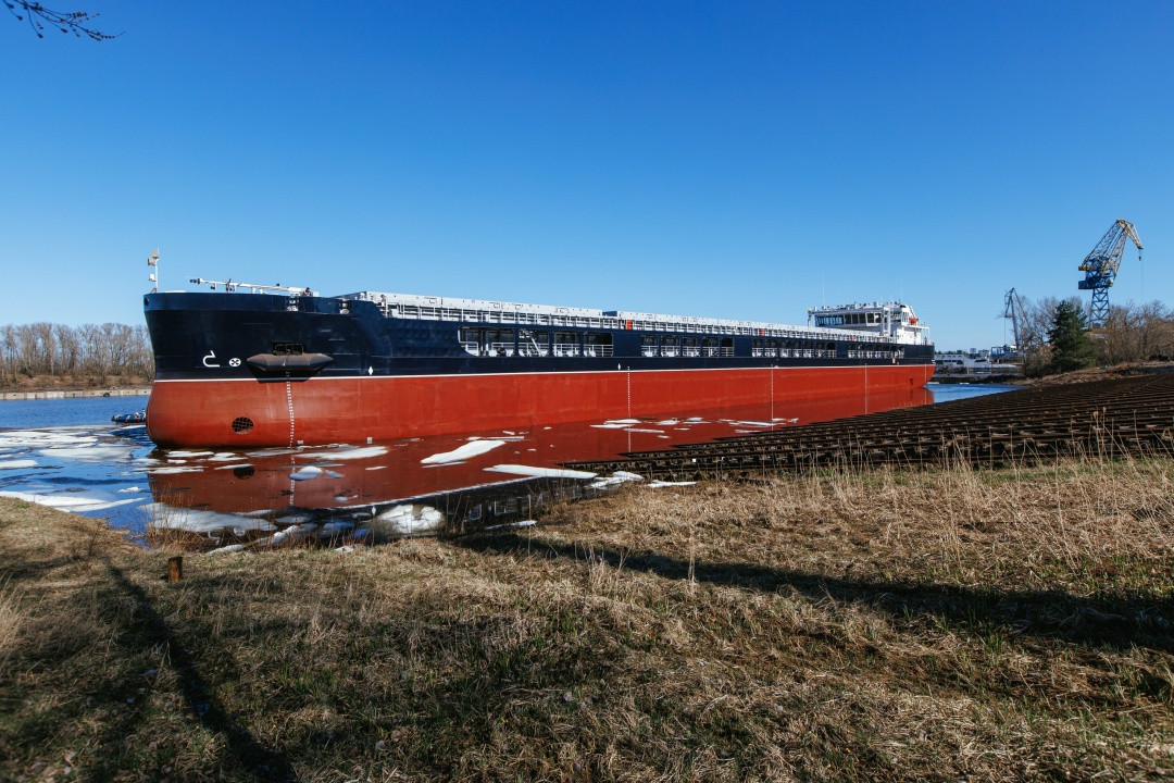 На заводе ОСК «Красное Сормово» состоялась торжественная церемония спуска на воду сухогруза проекта RSD59