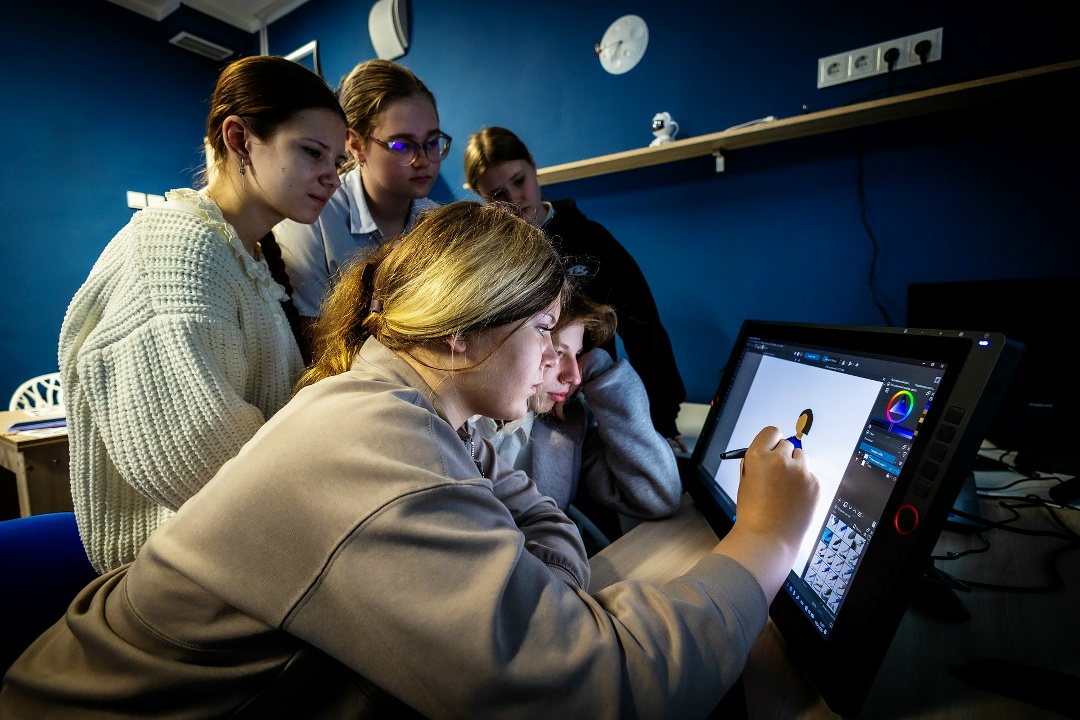 Не поверите, но есть школы, в которые подростки сами хотят ходить