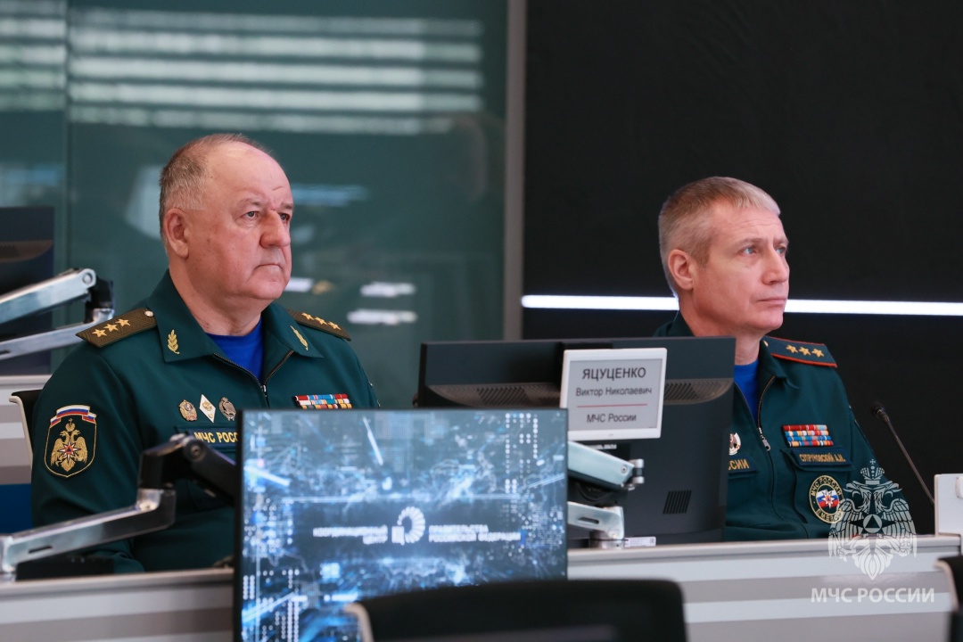 Глава МЧС России провел первое заседание правкомиссии по ликвидации последствий паводков в Дагестане и Чечне.