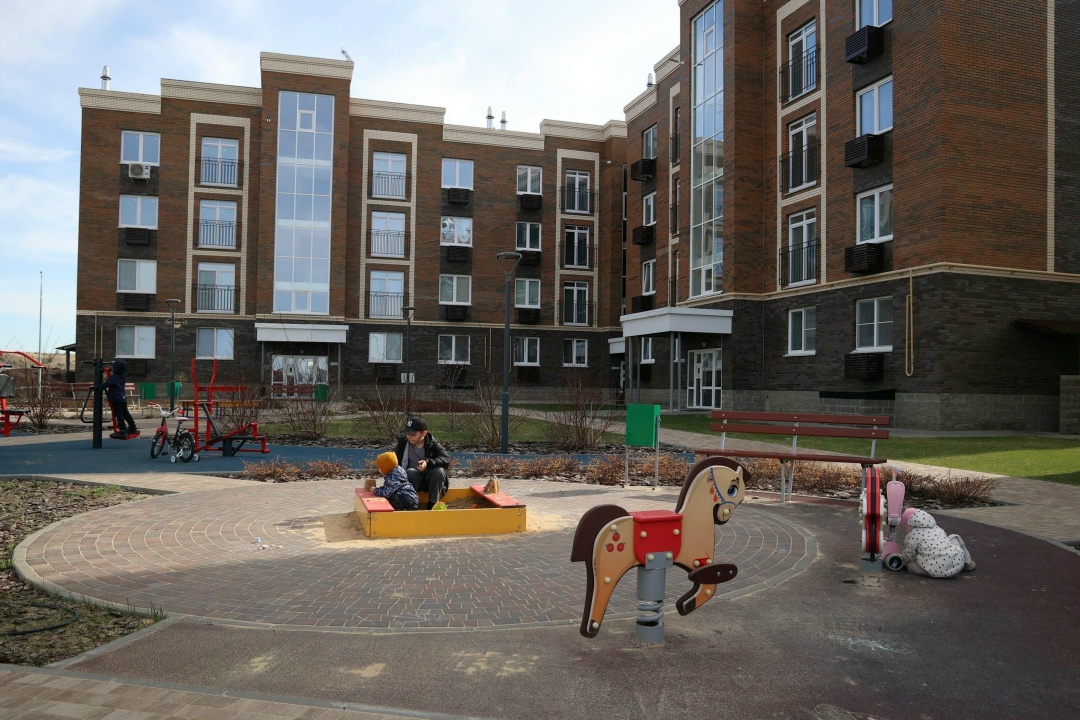 Жить с комфортом Молодым специалистам важны не только карьерные перспективы, но и комфортная жизнь: современная инфраструктура, возможности развития и…