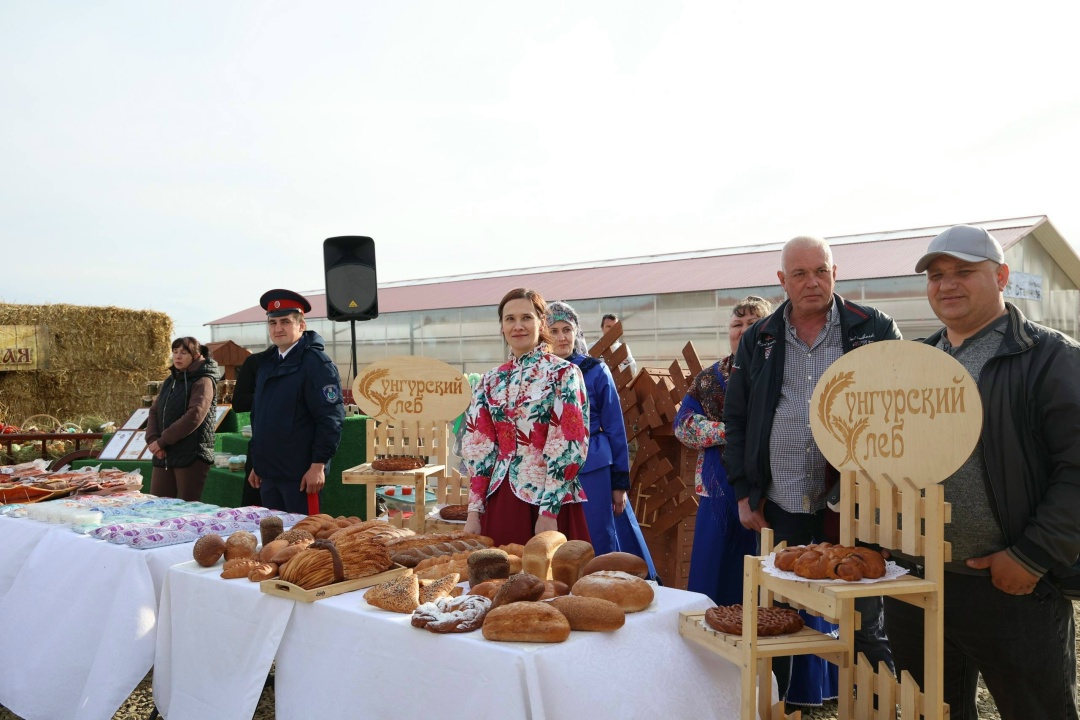 Оксана Лут и Алексей Русских ознакомились с работой малого агробизнеса Ульяновской области