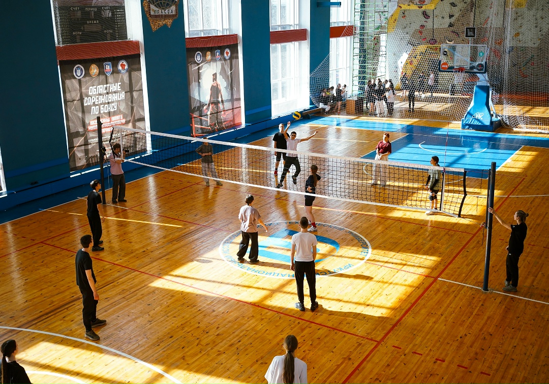 Флотация сульфидных руд, металлографический анализ и техносферная безопасность — обычное расписание для учеников нашего профориентационного «Полюс-класса»