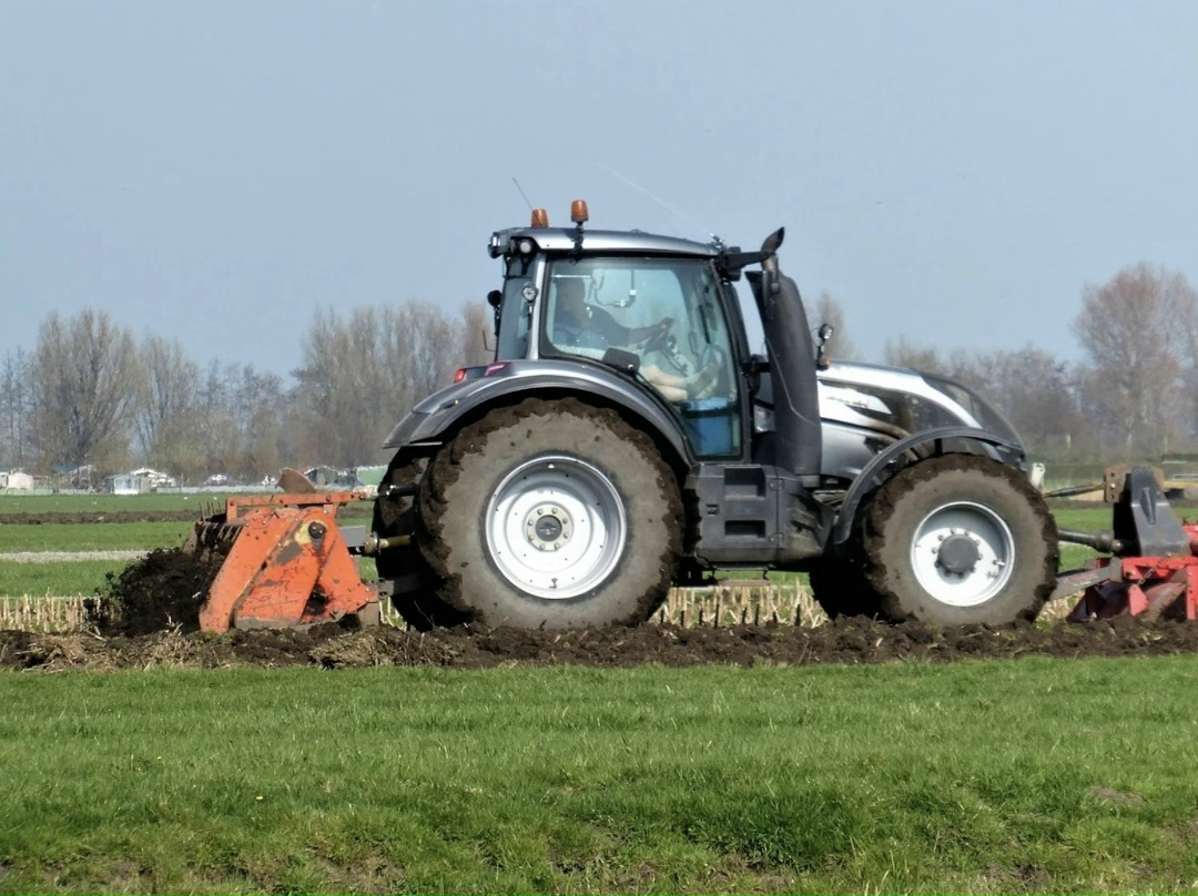 Износ парка сельхозтехники в агропредприятиях Южного и Северо-Кавказского федеральных округов в 2026 году достиг 30-35%. Обновление парка техники при текущем…