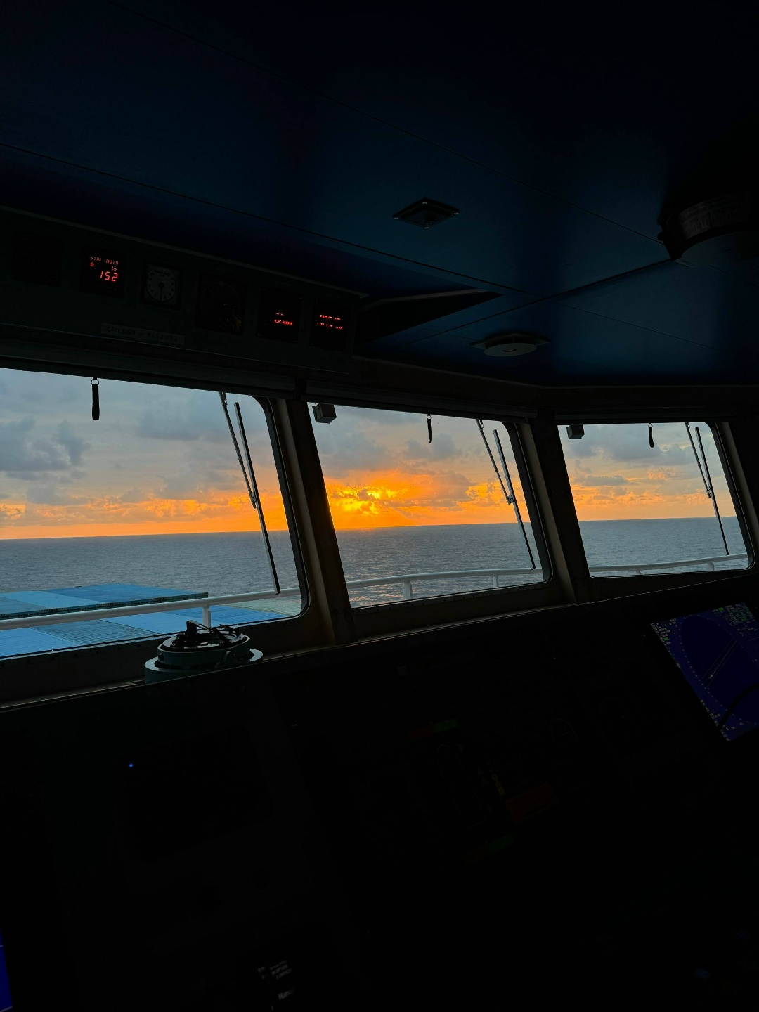 Путевой дневник матроса FESCO Как вы думаете каково это — встречать рассвет в Индии, а через несколько недель швартоваться в Петербурге