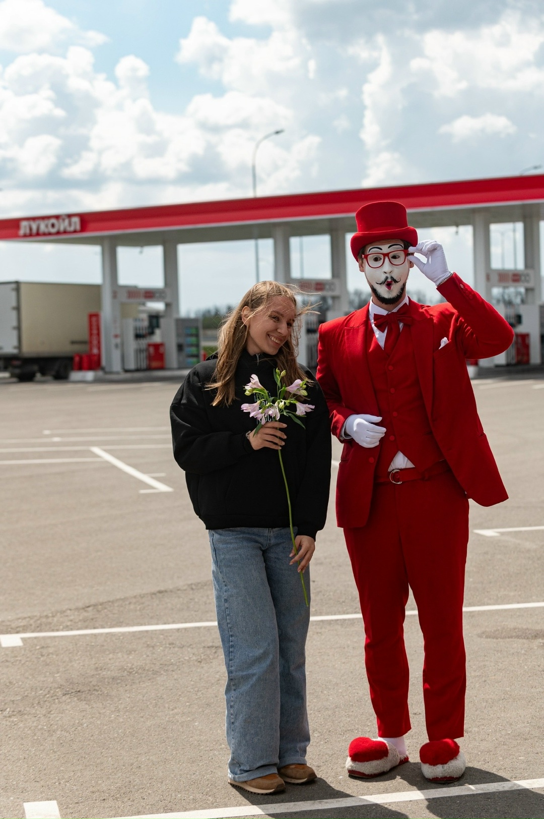 «Чисто. Весна» в Краснодаре Жители кубанской столицы поддержали зелёную инициативу ЛУКОЙЛа — в год 35-летия Компании посадить 35 тысяч деревьев.