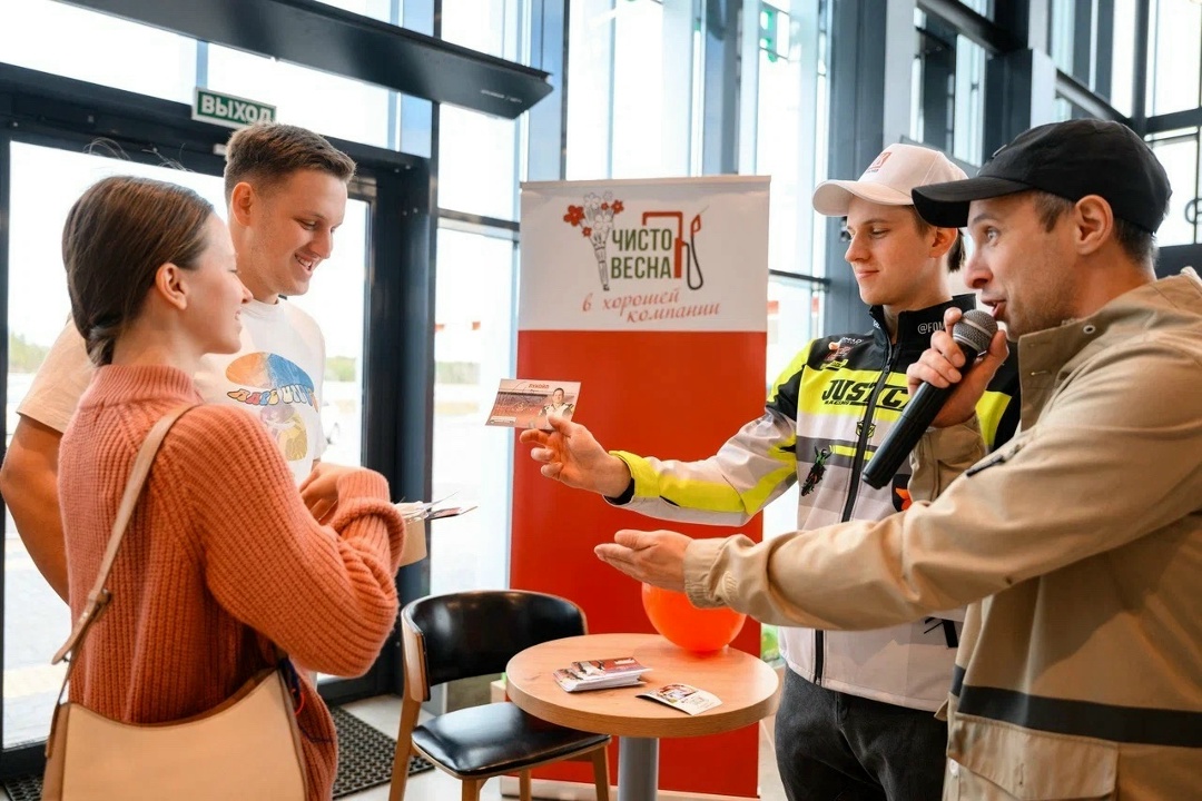 В Санкт-Петербурге «Чисто. Весна» — виртуозная акция!