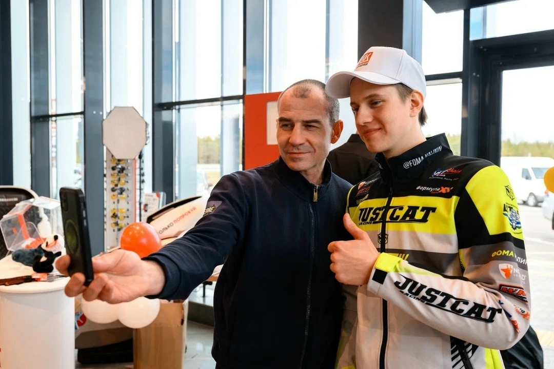 В Санкт-Петербурге «Чисто. Весна» — виртуозная акция!