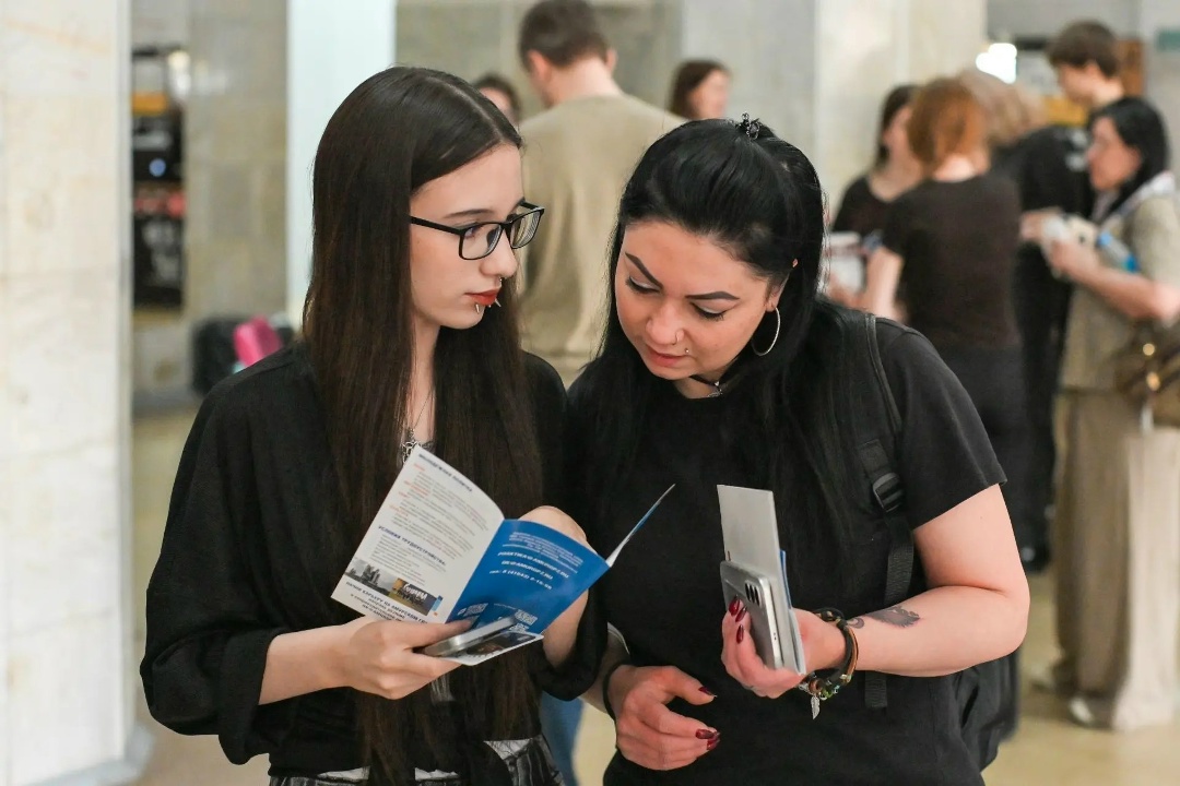 КОД ДОСТУПА К ОТКРЫТИЯМ «Газпром переработка Благовещенск» — о карьерных возможностях для школьников на дне открытых дверей в БГПУ