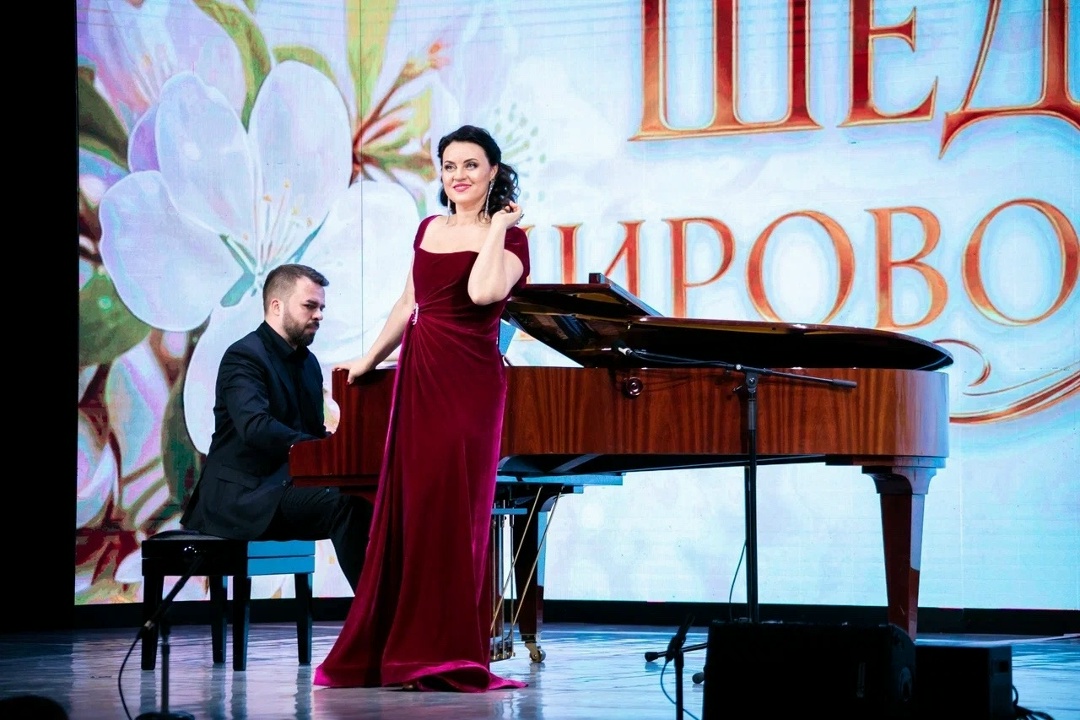 Сибирская ария Эстафету юбилейных концертов в честь 35-летия ЛУКОЙЛа вслед за Волгоградом подхватил Лангепас.