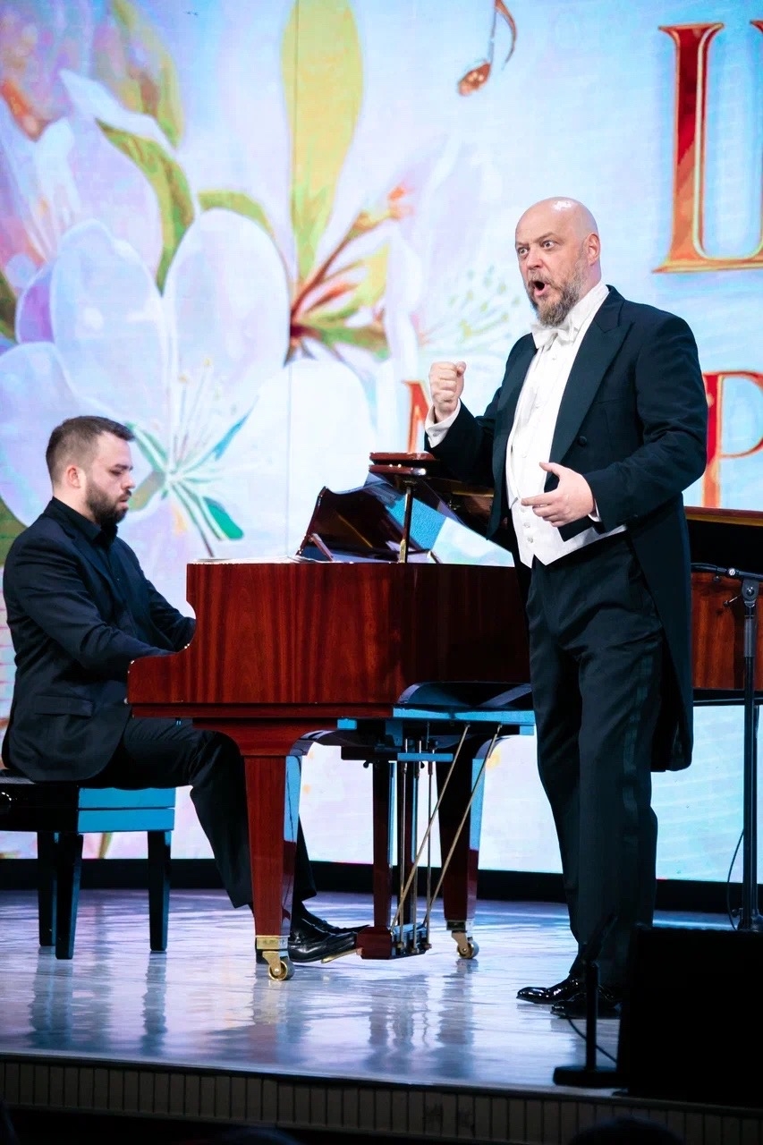 Сибирская ария Эстафету юбилейных концертов в честь 35-летия ЛУКОЙЛа вслед за Волгоградом подхватил Лангепас.