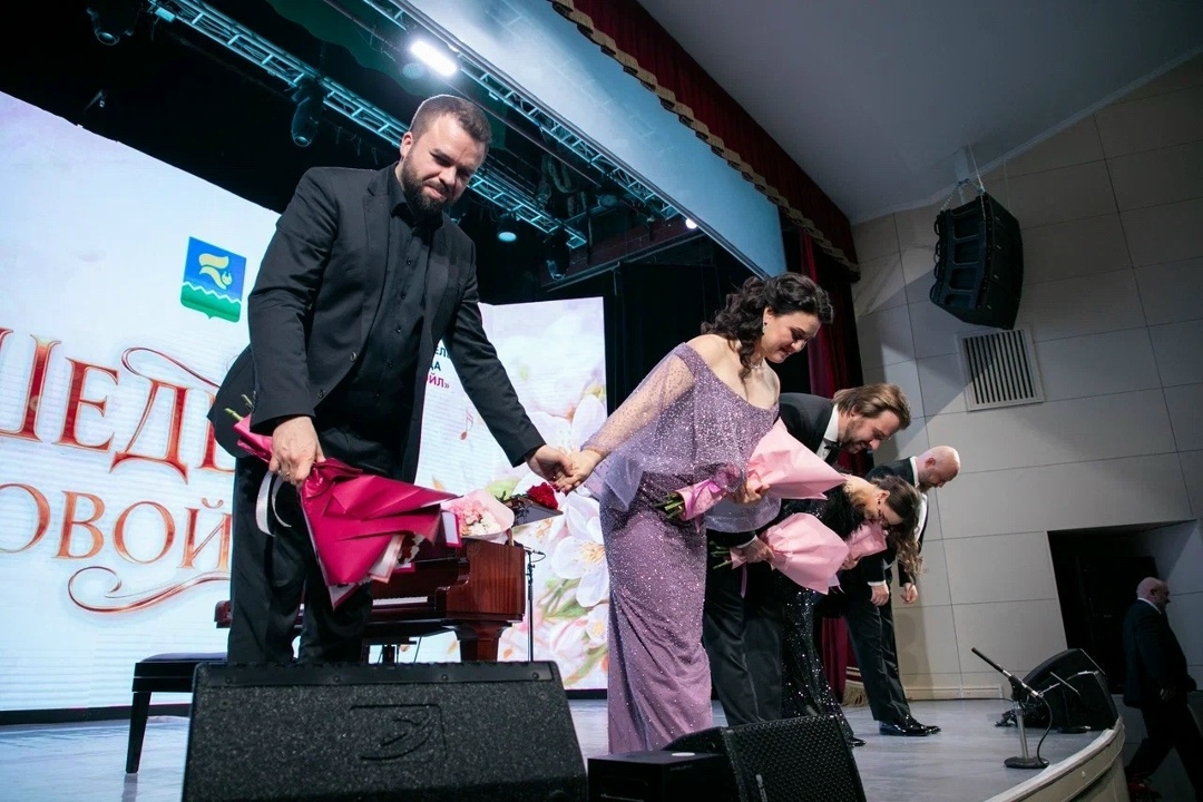 Сибирская ария Эстафету юбилейных концертов в честь 35-летия ЛУКОЙЛа вслед за Волгоградом подхватил Лангепас.