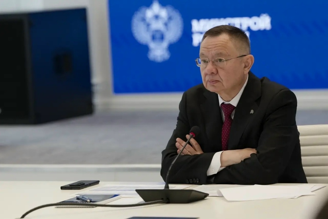 В Минстрое России прошло еженедельное оперативное совещание под председательством Министра строительства и ЖКХ РФ Ирека Файзуллина