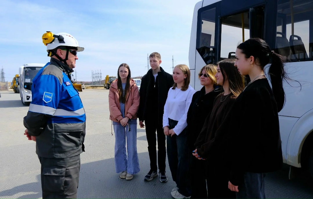 ПУТЕШЕСТВИЕ НА АМУРСКИЙ ГПЗ Около 600 школьников посетили Амурский газоперерабатывающий завод в апреле