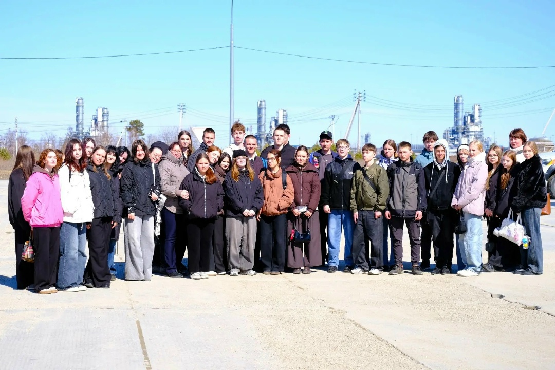 ПУТЕШЕСТВИЕ НА АМУРСКИЙ ГПЗ Около 600 школьников посетили Амурский газоперерабатывающий завод в апреле