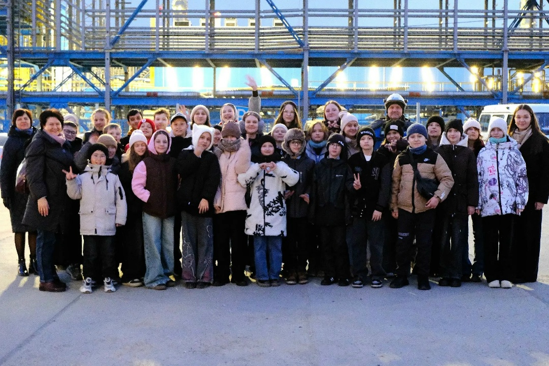 ПУТЕШЕСТВИЕ НА АМУРСКИЙ ГПЗ Около 600 школьников посетили Амурский газоперерабатывающий завод в апреле