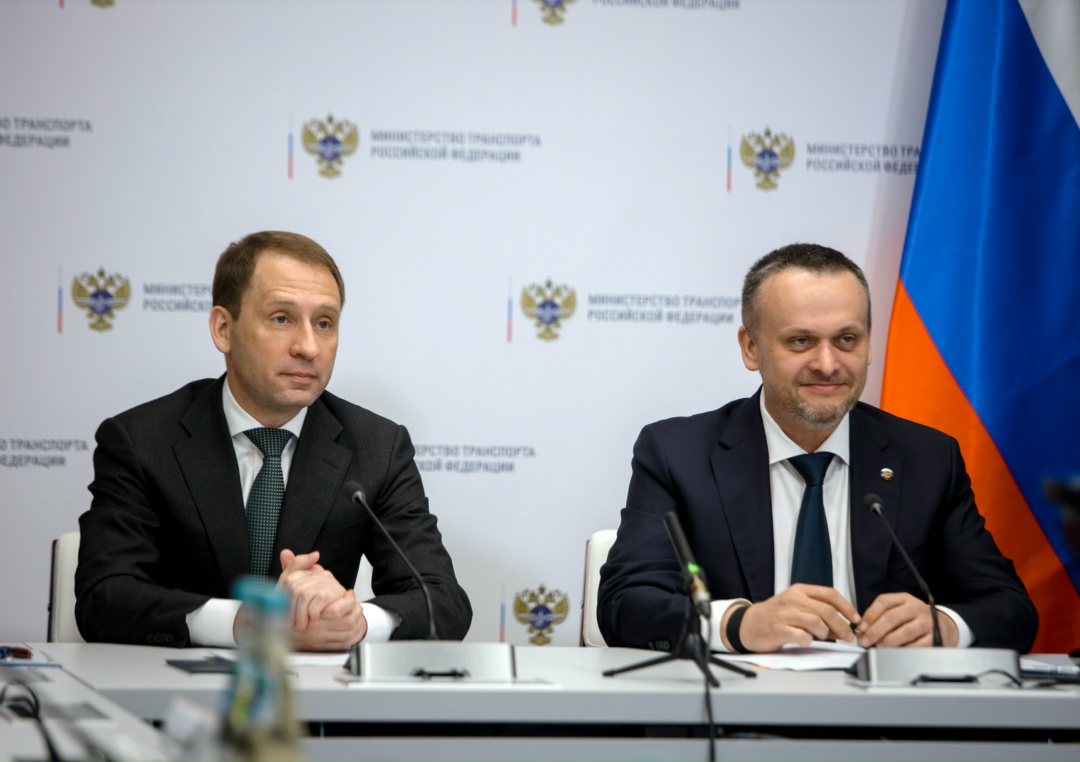 Россия и КНДР соединили пролеты автомобильного моста через реку Туманную.