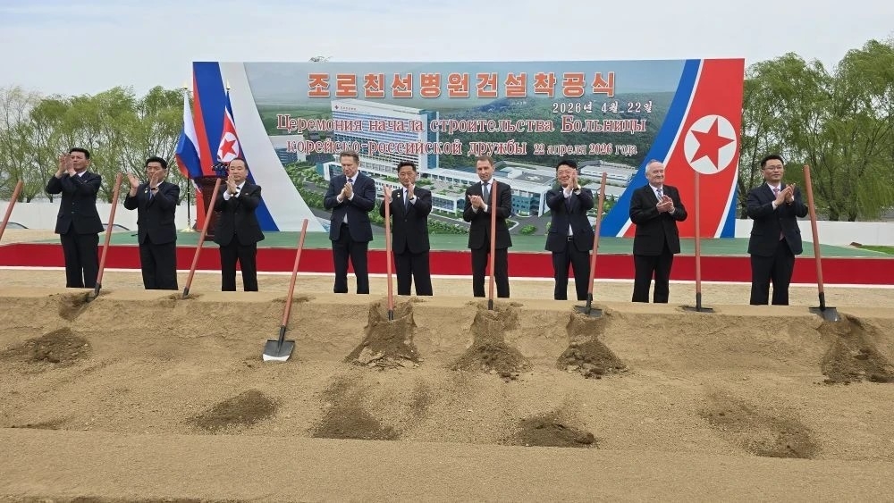 Россия и КНДР начали строительство больницы в Вонсане.