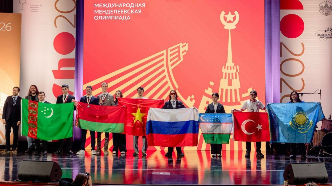 Россия стала лучшей на 60-й Международной Менделеевской олимпиаде школьников по химии, завоевав 7 золотых медалей из 16 возможных.