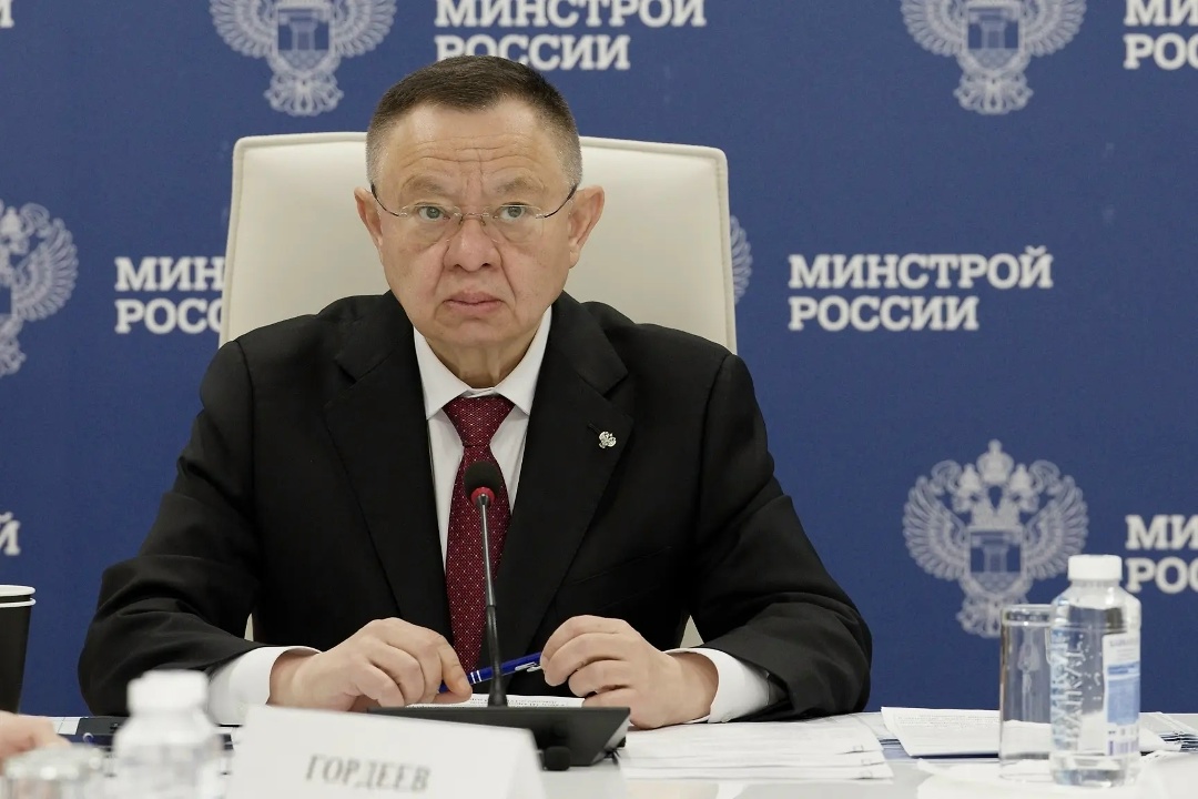 Глава Минстроя России Ирек Файзуллин провел еженедельное совещание с регионами и главными распорядителями бюджетных средств (ГРБС)