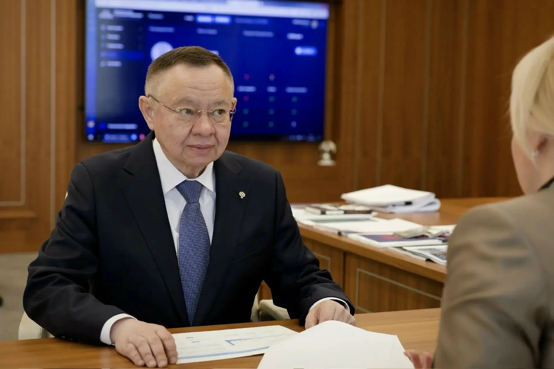 Министр строительства и жилищно-коммунального хозяйства Российской Федерации Ирек Файзуллин провел рабочую встречу с губернатором Еврейской автономной области…