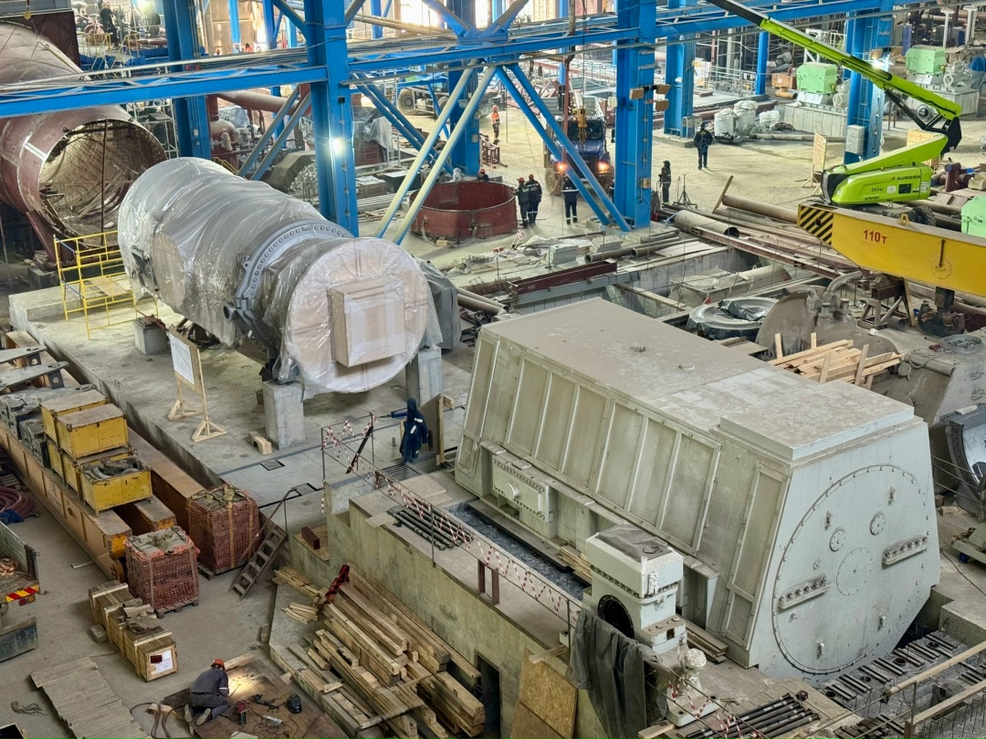 На строящейся Шкотовской ТЭЦ (Артёмовская ТЭЦ-2) установлена на фундамент вторая газовая турбина