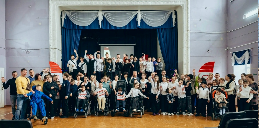 Круг помощи Саратов стал 17-м регионом, в котором Благотворительный фонд «ЛУКОЙЛ» реализует программу по поддержке детей с нарушениями опорно-двигательного…