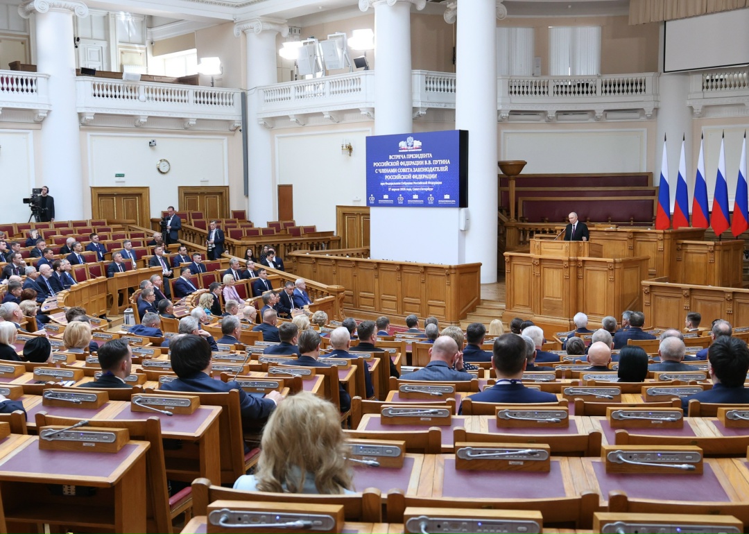 Выступление Владимира Путина на Совете Законодателей. Главное: