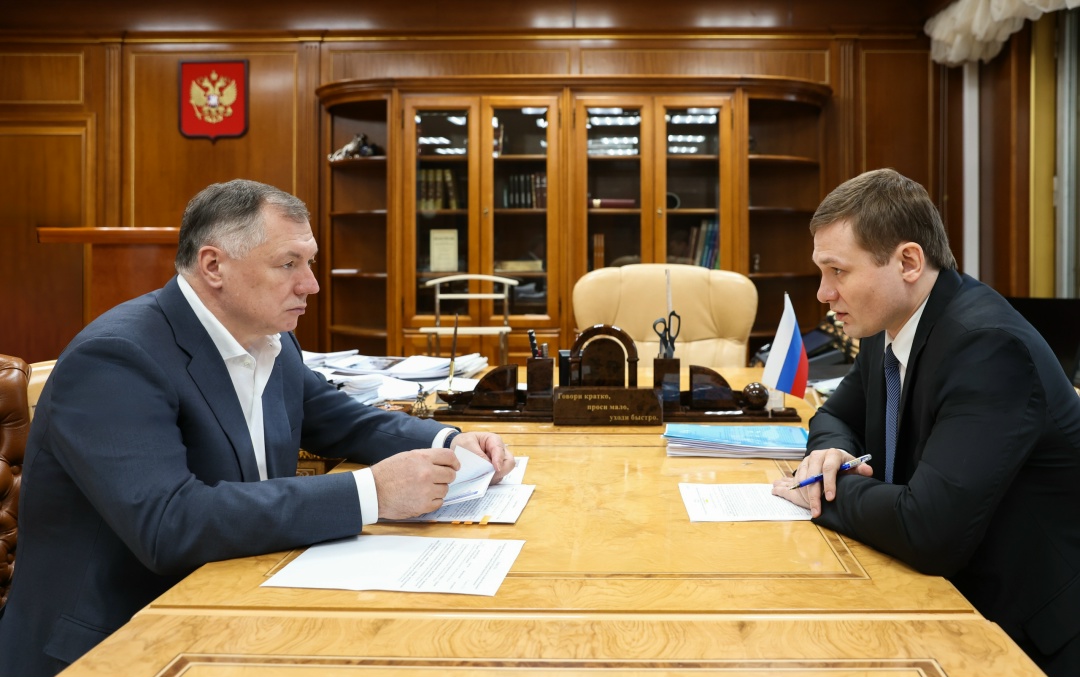 Марат Хуснуллин провел рабочую встречу с главой Республики Хакасия Валентином Коноваловым