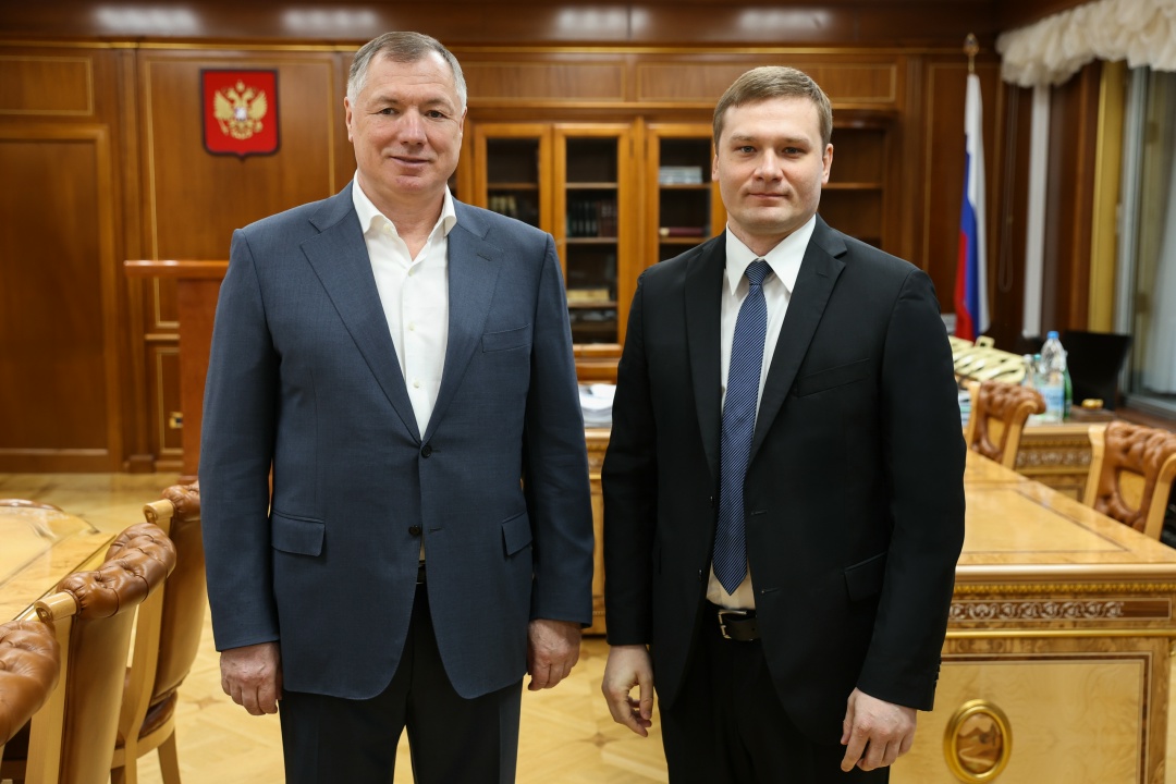 Марат Хуснуллин провел рабочую встречу с главой Республики Хакасия Валентином Коноваловым