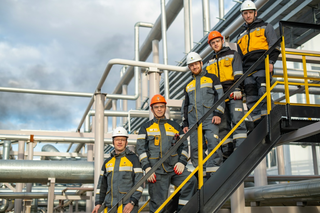 С Днём вахтовика! Сегодня более 86 000 вахтовиков работают на объектах «Роснефти» по всей стране вдали от дома.