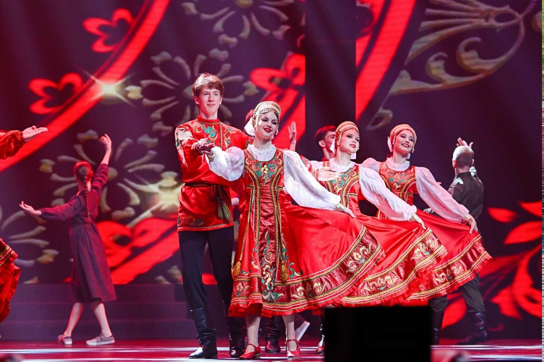 В Китае проходит Фестиваль искусств. Поддерживаем коллег и делимся яркими кадрами с места событий!